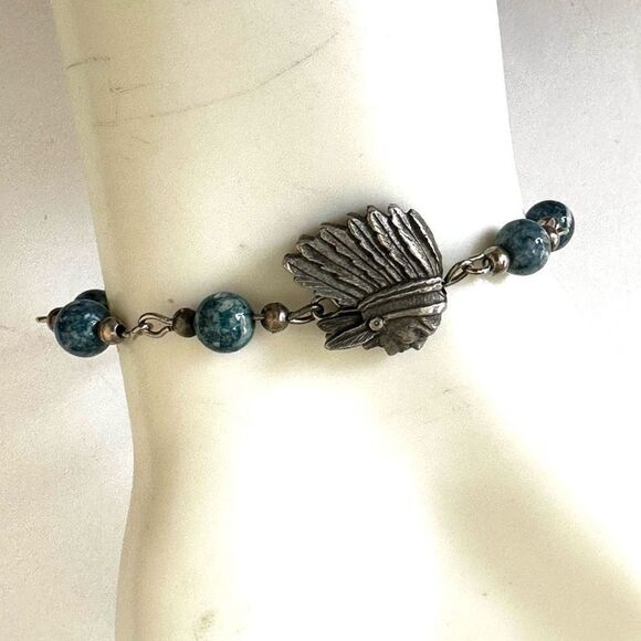 Blue beaded bull and chief charm bracelet - Picture 7 of 8